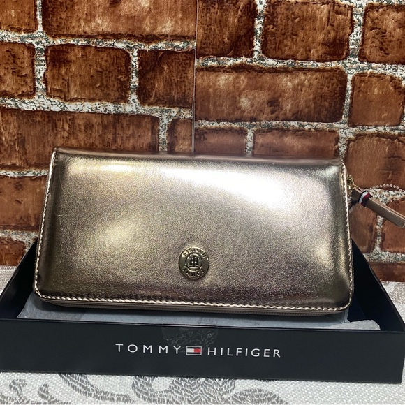 TOMMY HILFIGER WALLET ROSE GOLD METALLIC - Picture 1 of 16